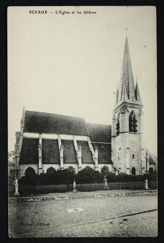 Carte postale ancienne L'Eglise et les félibres à Sceaux