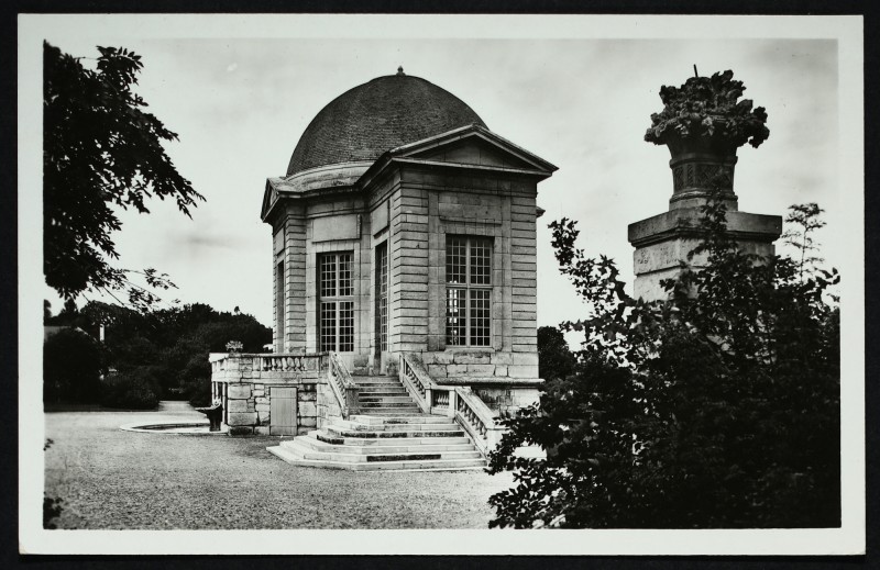 Carte postale ancienne Pavillon de l'Aurore à Sceaux