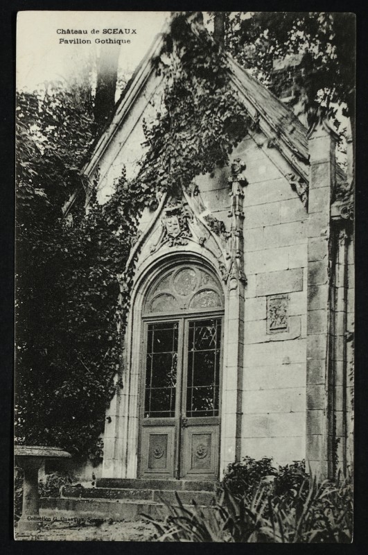 Carte postale ancienne Pavillon Gothique à Sceaux