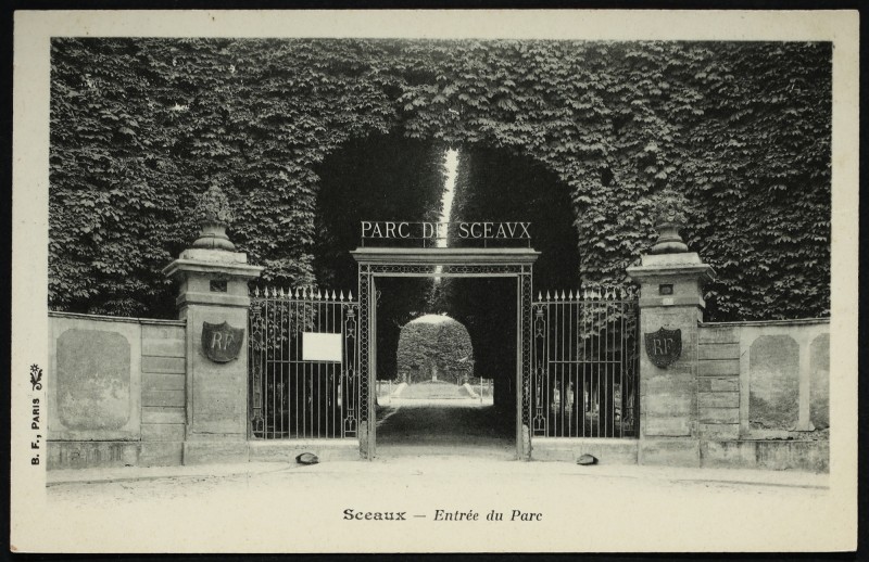 Carte postale ancienne Sceaux Entree du Parc à Sceaux