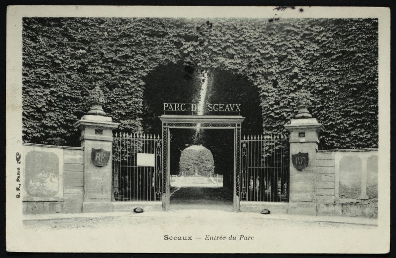 Carte postale ancienne Sceaux Entree du Parc à Sceaux