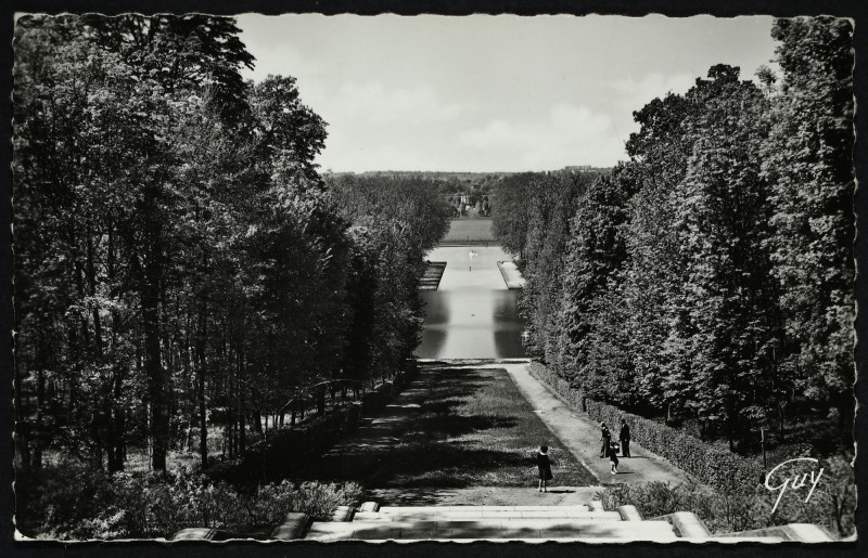 Carte postale ancienne L'Octogone et le pavillon de hanovre (XVIIIè siècle) à Antony