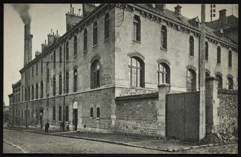 Carte postale ancienne Lycée Lakanal - Entrée de Sceaux à Sceaux