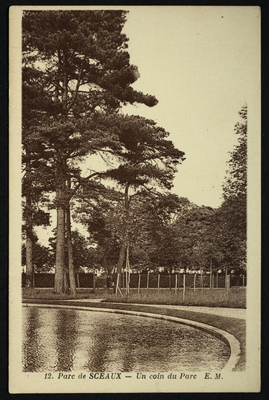 Carte postale ancienne Un coin du parc à Sceaux