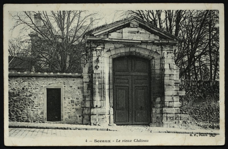 Carte postale ancienne Le vieux Château à Sceaux