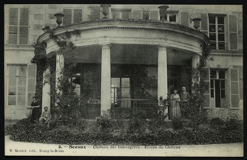 Carte postale ancienne Château des Imbergères - Entrée du Château à Sceaux