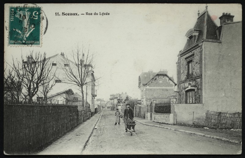 Carte postale ancienne Rue du Lycée à Sceaux