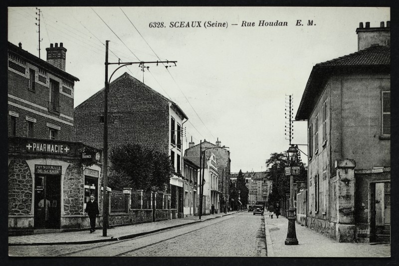 Carte postale ancienne Rue Houdan à Sceaux