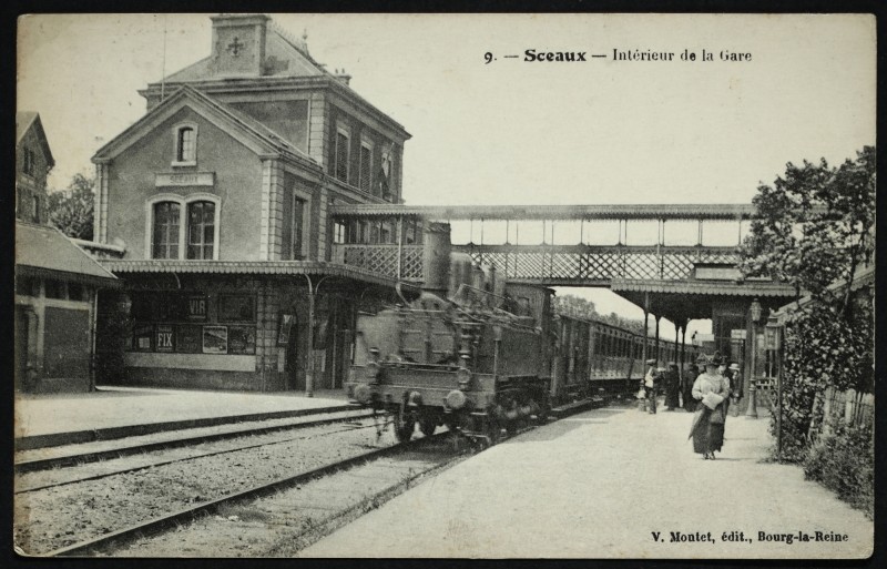 Carte postale ancienne Intérieur de la Gare à Sceaux