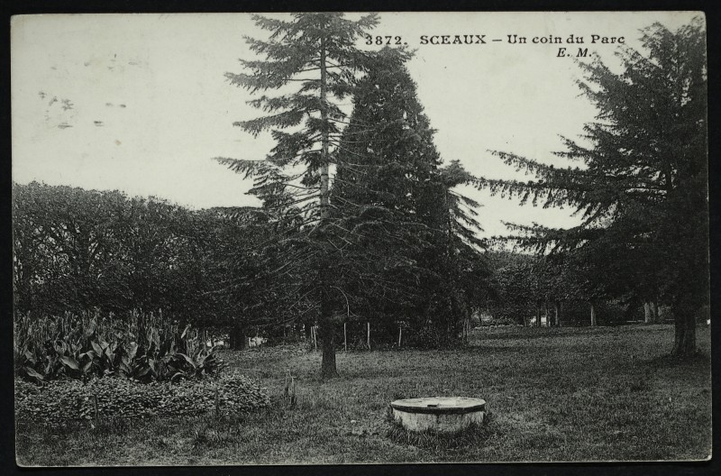 Carte postale ancienne Un coin du Parc à Sceaux