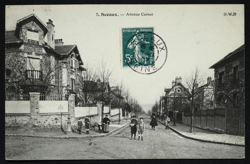 Carte postale ancienne Avenue Carnot à Sceaux