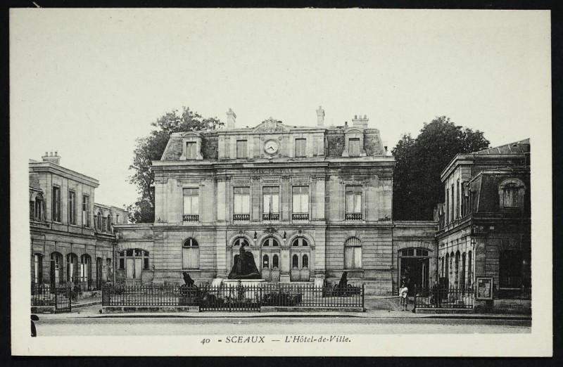 Carte postale ancienne L'Hôtel-de-Ville à Sceaux