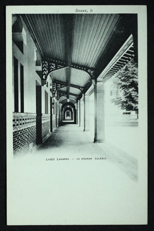 Carte postale ancienne Lycée Lakanal - La Grande Galerie à Sceaux