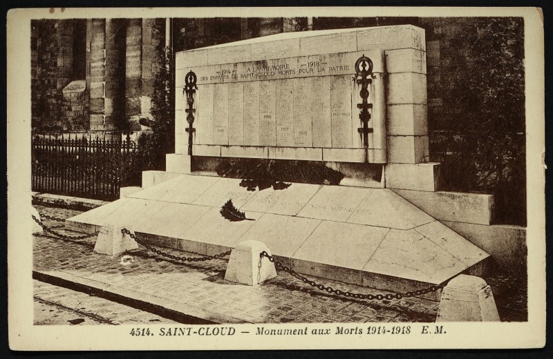 Carte postale ancienne Monument aux Morts 1914-1918 à Saint-Cloud