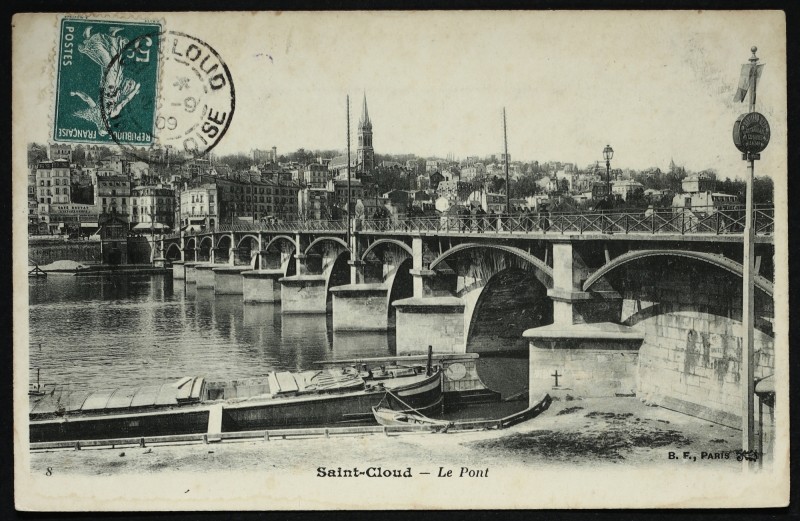 Carte postale ancienne Le Pont à Saint-Cloud