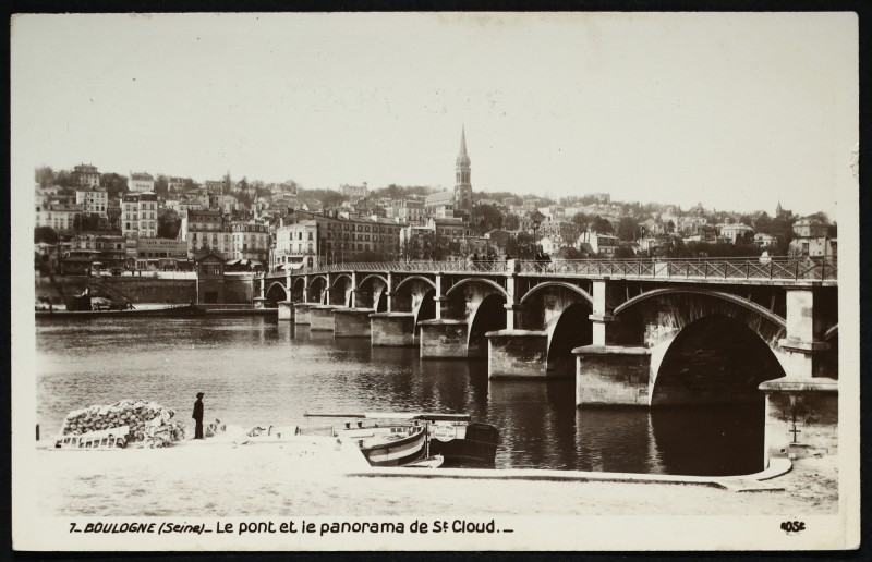 Carte postale ancienne Le pont et le panorama de St Cloud à Saint-Cloud
