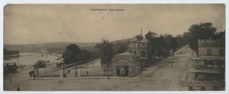 Carte postale ancienne Place d'Armes à Saint-Cloud