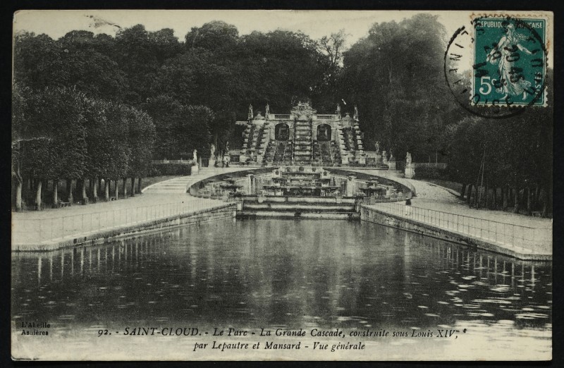 Carte postale ancienne La Grande Cascade, construite sous Louis XIV, par Lepautre et Mansard - Vue générale à Saint-Cloud