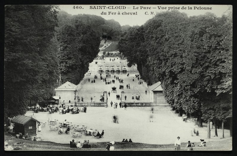 Carte postale ancienne Vue prise de la Pelouse du Fer à cheval à Saint-Cloud