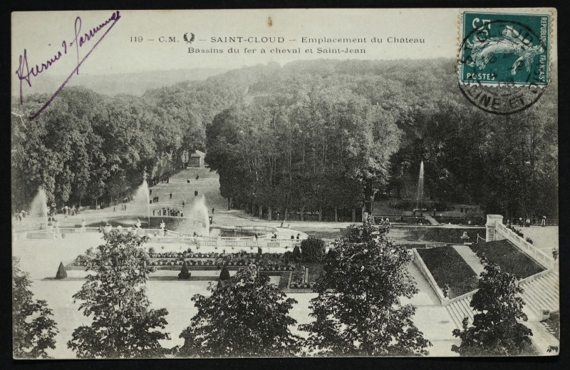 Carte postale ancienne Emplacement du Château - Bassins du Fer à Cheval et Saint-Jean à Saint-Cloud