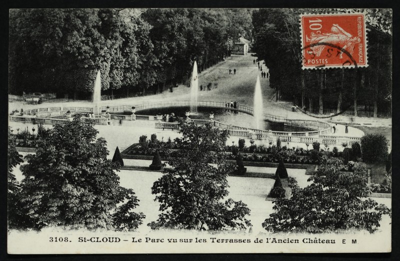 Carte postale ancienne Le Parc vu sur les Terrasses de l'Ancien Château à Saint-Cloud