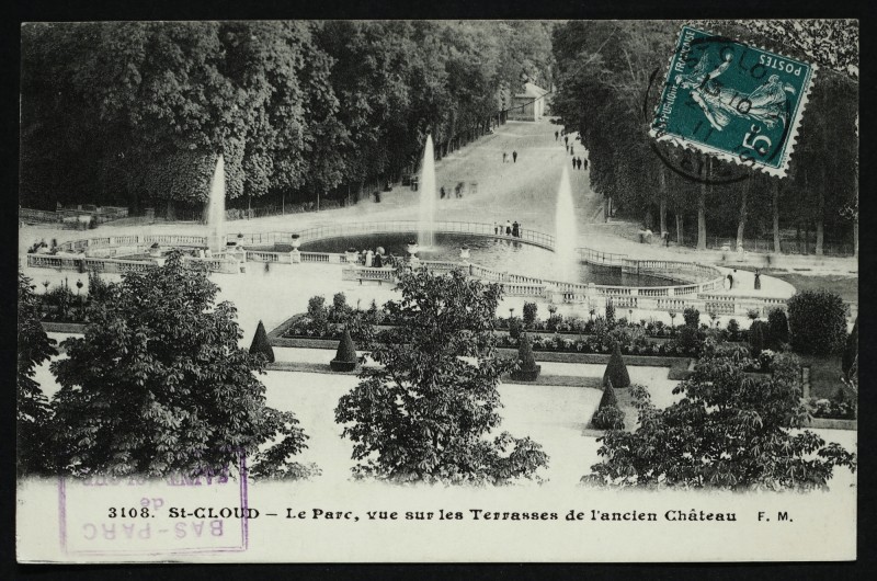 Carte postale ancienne Le Parc vu sur les Terrasses de l'Ancien Château à Saint-Cloud