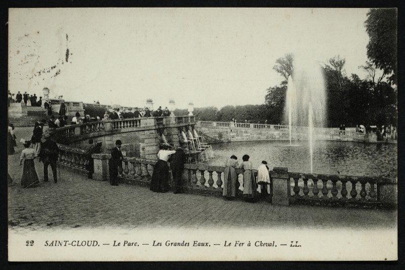 Carte postale ancienne Les Grandes Eaux - Le Fer à Cheval à Saint-Cloud