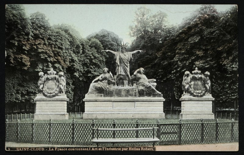 Carte postale ancienne La France couronnant l'Art et l'Industrie par Hélias Robert à Saint-Cloud