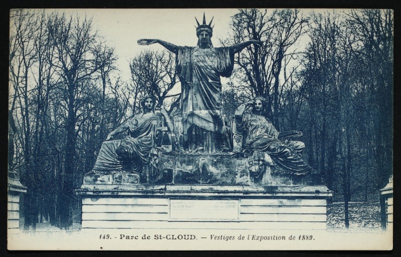 Carte postale ancienne Vestiges de l'Exposition de 1889 à Saint-Cloud