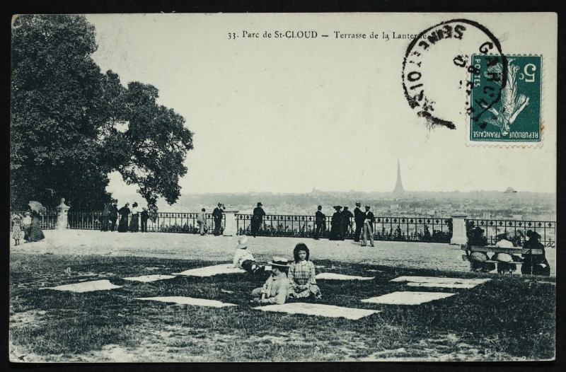Carte postale ancienne Terrasse de la Lanterne à Saint-Cloud