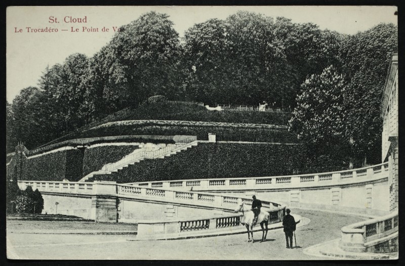 Carte postale ancienne Le Trocadéro - Le Point de Vue à Saint-Cloud