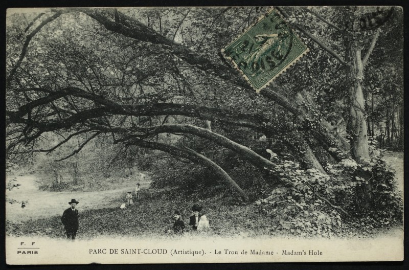 Carte postale ancienne Le Trou de Madame - Madam's Hole à Saint-Cloud
