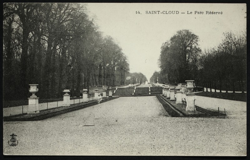 Carte postale ancienne Le Parc Réservé à Saint-Cloud