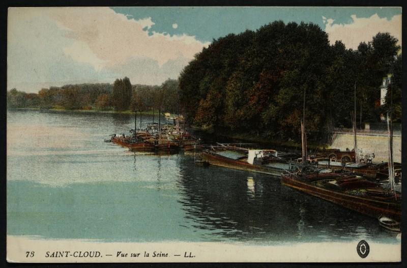 Carte postale ancienne Vue sur la Seine à Saint-Cloud