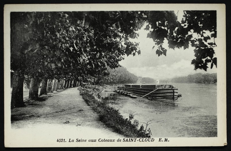 Carte postale ancienne La Seine aux Coteaux de Saint-Cloud à Saint-Cloud