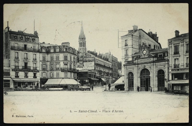 Carte postale ancienne Saint-Cloud - Place d'Armes à Saint-Cloud