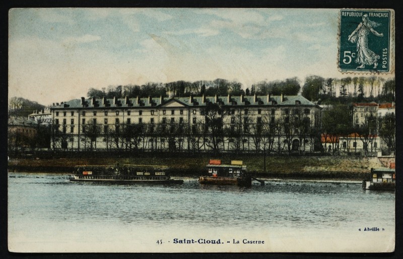 Carte postale ancienne La Caserne à Saint-Cloud