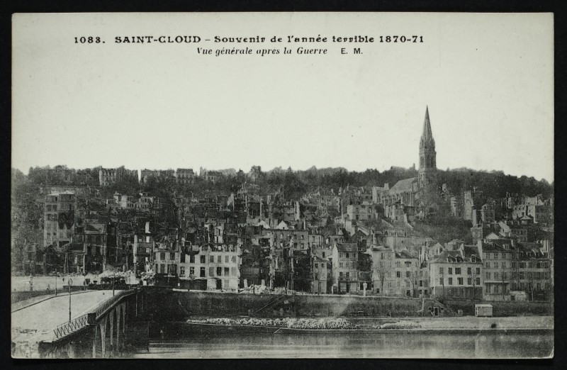 Carte postale ancienne Souvenirs de l'année terrible 1870-71 - Vue générale après la Guerre à Saint-Cloud