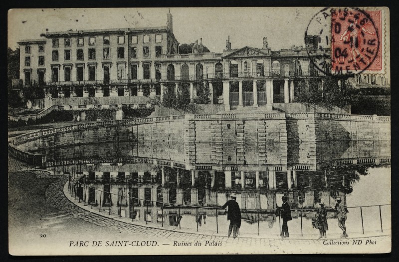Carte postale ancienne Saint-Cloud Parc - Les Ruines du Palais à Saint-Cloud