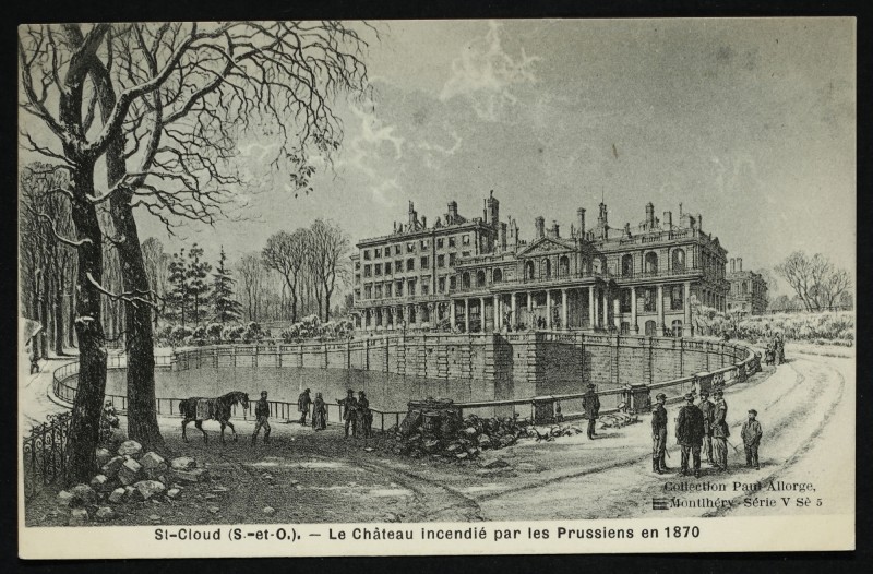 Carte postale ancienne Le Château incendié par les Prussiens en 1870 à Saint-Cloud