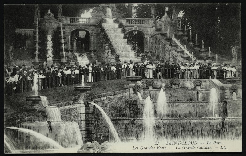 Carte postale ancienne Le Parc. - Les Grandes Eaux. - La Grande Cascade à Saint-Cloud