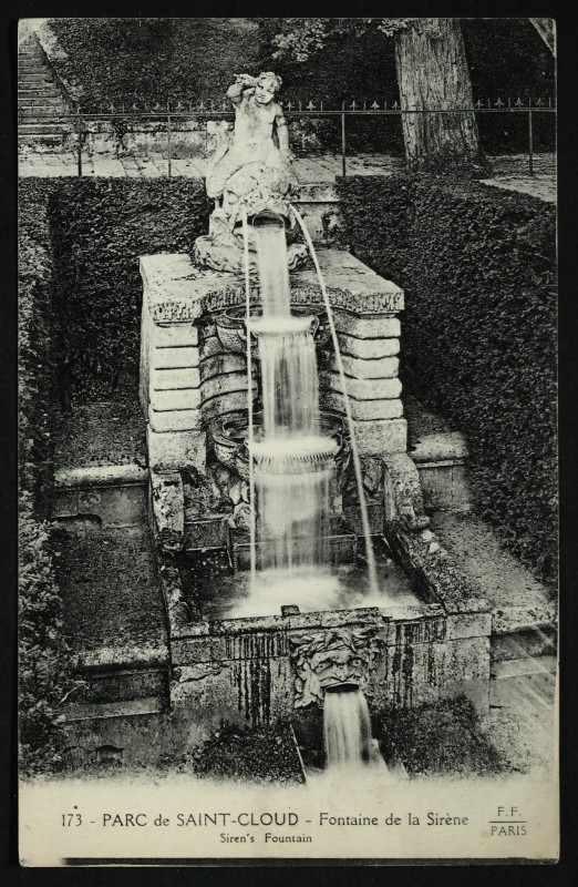 Carte postale ancienne Fontaine de la Sirène - Siren's Fountain à Saint-Cloud