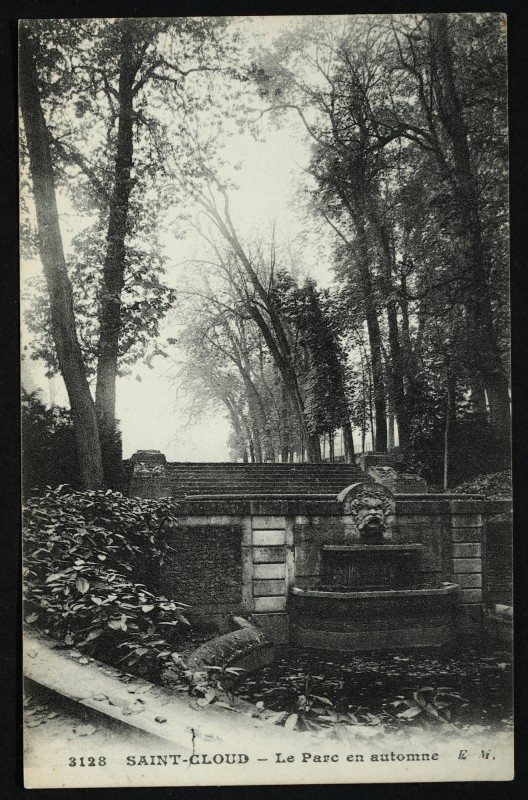 Carte postale ancienne Le Parc en automne à Saint-Cloud
