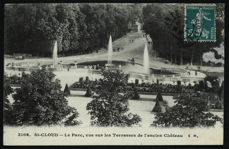 Carte postale ancienne Le Parc vue sur les Terrasses de l'Ancien Château à Saint-Cloud