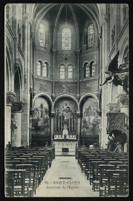 Carte postale ancienne Intérieur de l'Eglise à Saint-Cloud