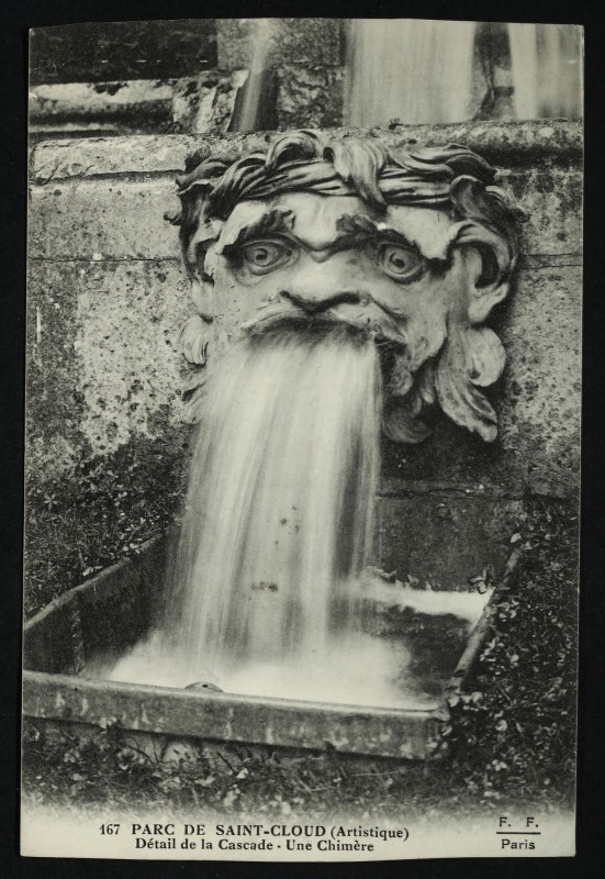 Carte postale ancienne Détail de la Cascade - Une Chimère à Saint-Cloud