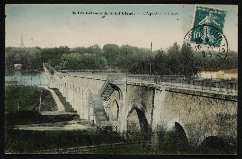 Carte postale ancienne L'Aqueduc de l'Avre à Saint-Cloud