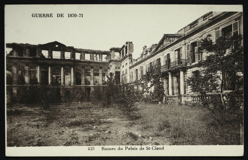 Carte postale ancienne Guerre de 1870-71. Ruines du Palais de St-Cloud à Saint-Cloud