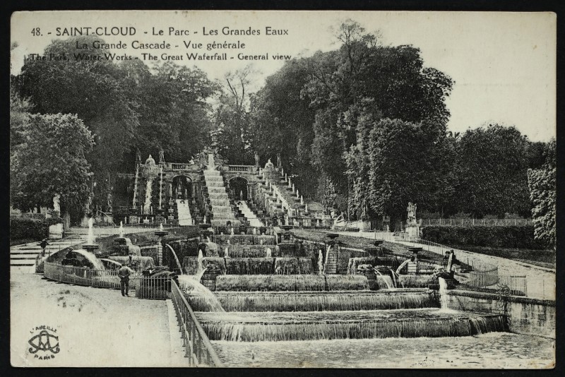 Carte postale ancienne Le Parc - Les Grandes Eaux - La Grande Cascade - Vue générale ; The Park Water-Work - The great Waterfall - General view à Saint-Cloud