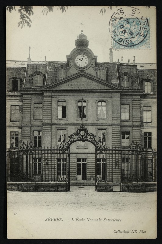 Carte postale ancienne L'Ecole Normale Supérieure à Sèvres